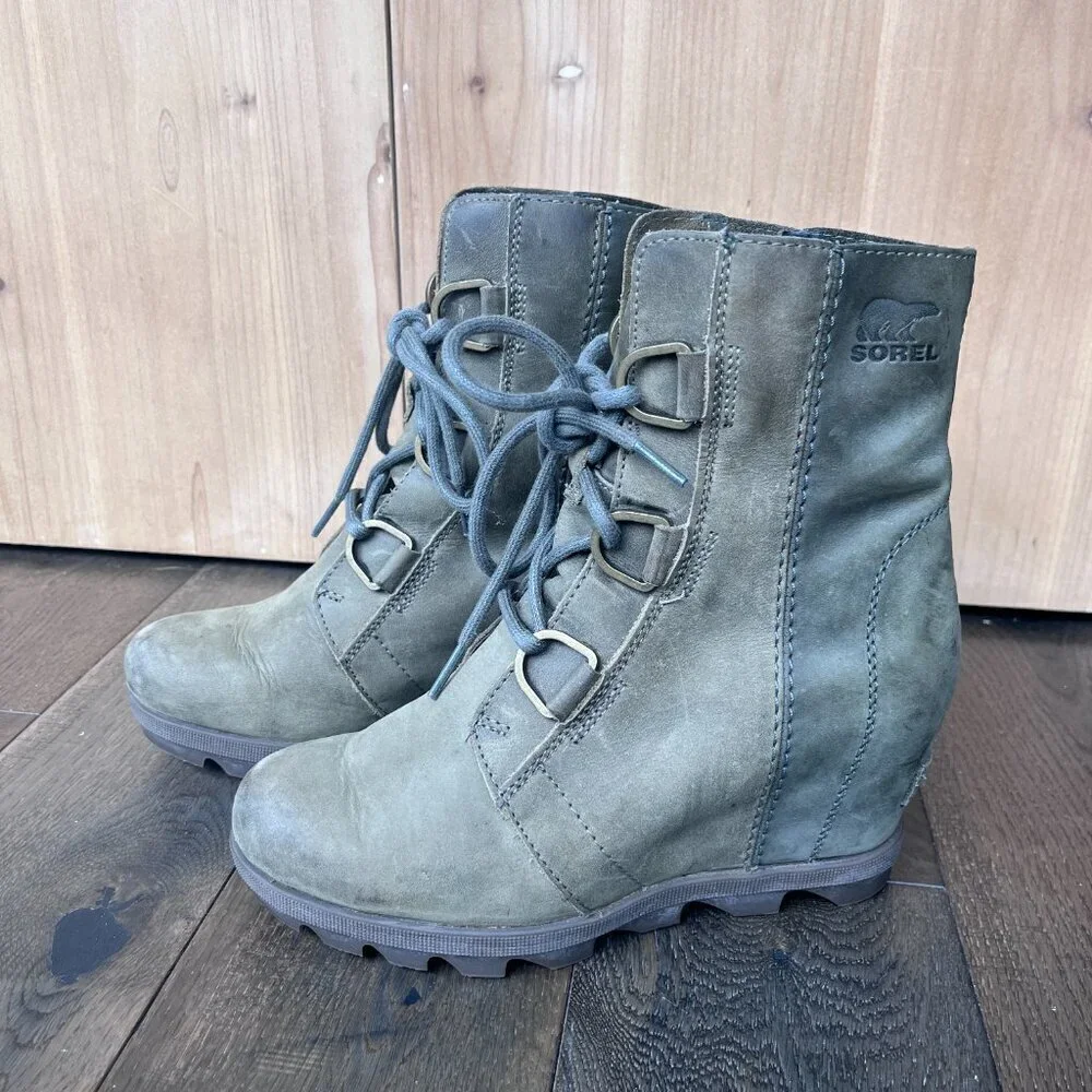 Sorel Joan of Arctic Wedge II Boots Size 6 Army Green Waterproof Leather Booties